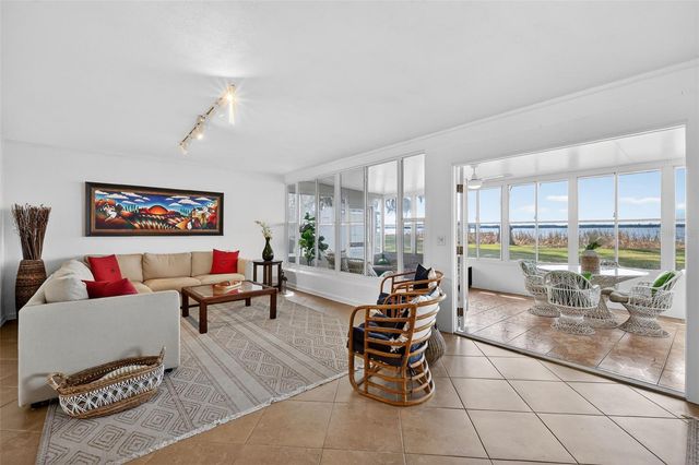 33225 LAKESHORE DRIVE, Tavares, FL 32778