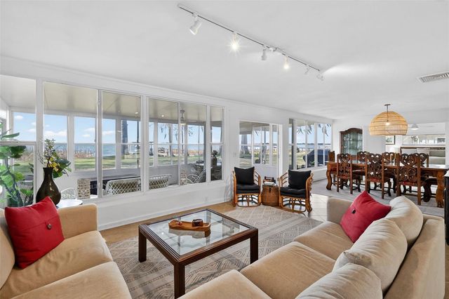 33225 LAKESHORE DRIVE, Tavares, FL 32778