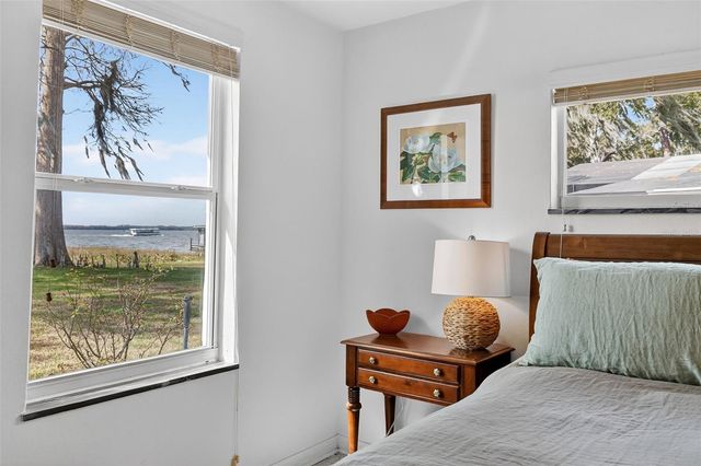 33225 LAKESHORE DRIVE, Tavares, FL 32778