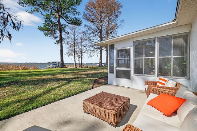 33225 LAKESHORE DRIVE, Tavares, FL 32778