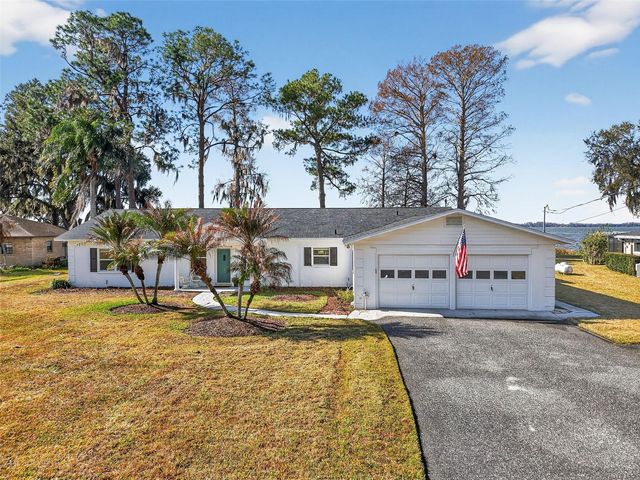33225 LAKESHORE DRIVE, Tavares, FL 32778