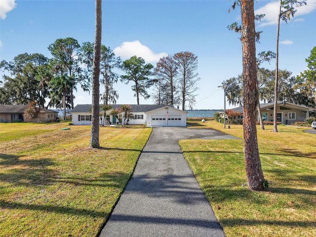 33225 LAKESHORE DRIVE, Tavares, FL 32778
