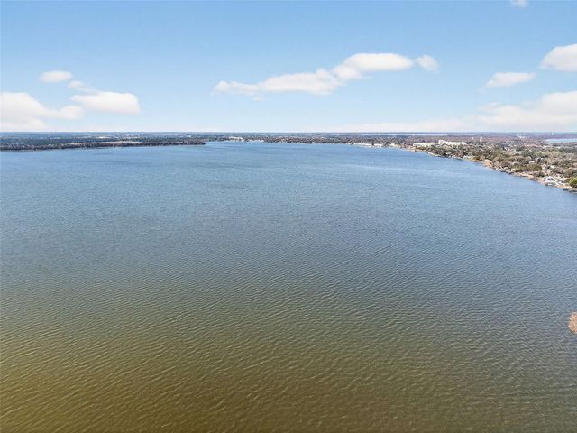 33225 LAKESHORE DRIVE, Tavares, FL 32778