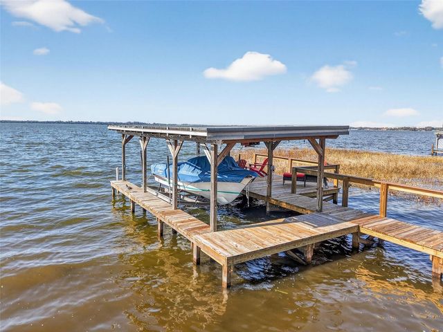 33225 LAKESHORE DRIVE, Tavares, FL 32778