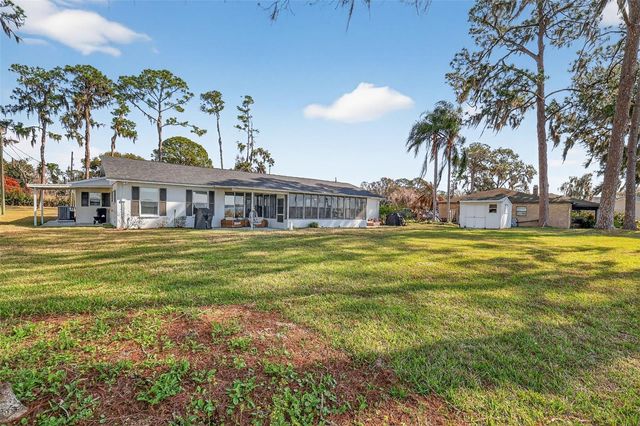 33225 LAKESHORE DRIVE, Tavares, FL 32778