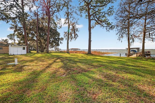 33225 LAKESHORE DRIVE, Tavares, FL 32778