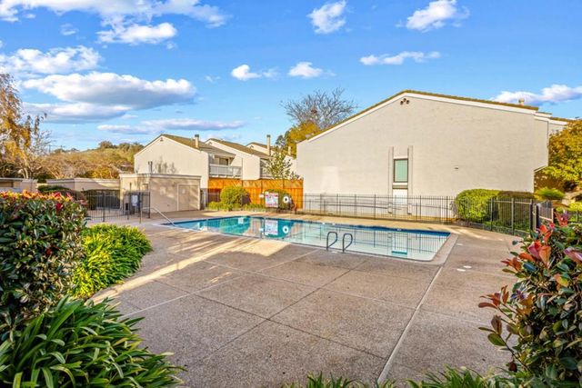 260 W Dunne Avenue 20, Morgan Hill, CA 95037