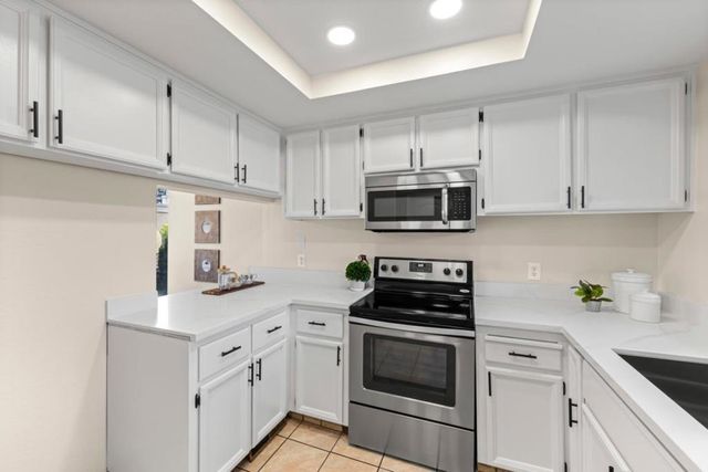 260 W Dunne Avenue 20, Morgan Hill, CA 95037