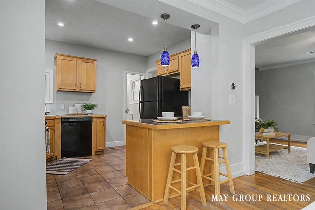 143 Burr Oak Street, Grand Rapids, MI 49505