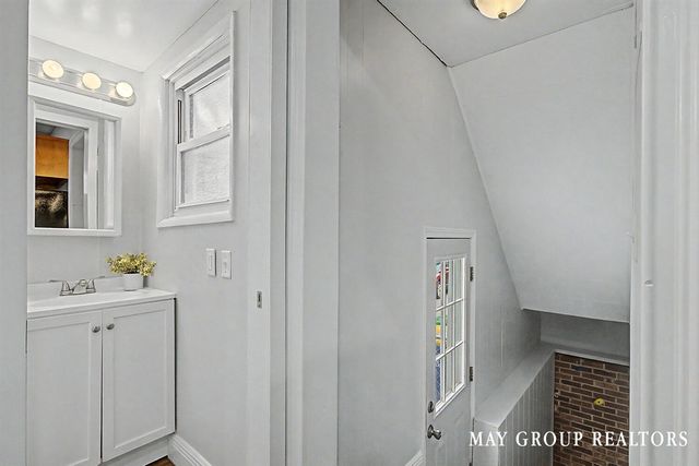 143 Burr Oak Street, Grand Rapids, MI 49505