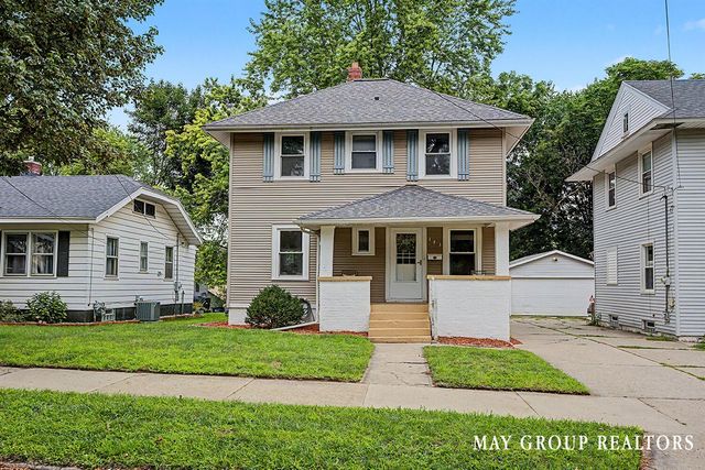 143 Burr Oak Street, Grand Rapids, MI 49505