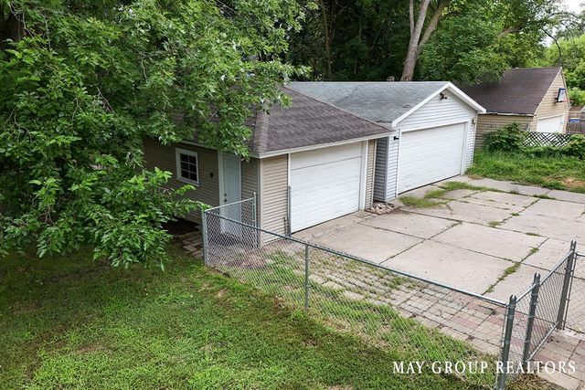 143 Burr Oak Street, Grand Rapids, MI 49505