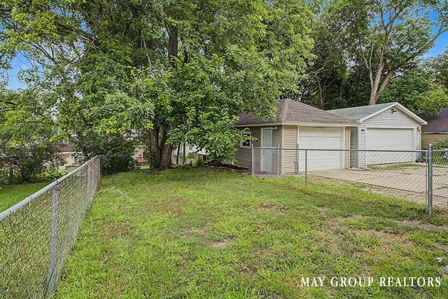 143 Burr Oak Street, Grand Rapids, MI 49505