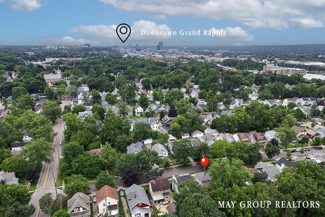 143 Burr Oak Street, Grand Rapids, MI 49505
