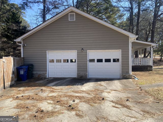 1865 Red Rose Lane, Loganville, GA 30052