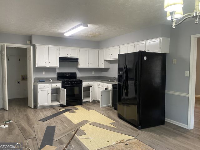 1865 Red Rose Lane, Loganville, GA 30052