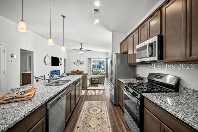 45 Cedarwood St, Beaufort, SC 29906