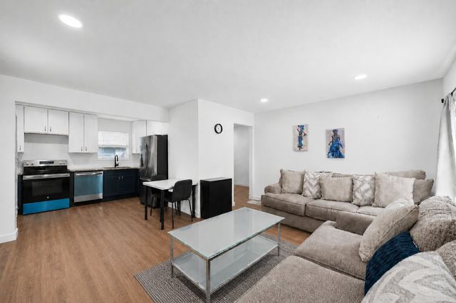 1543 Garza Avenue, Dallas, TX 75216