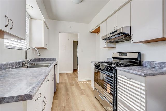 1428 Ocean Park, Santa Monica, CA 90405