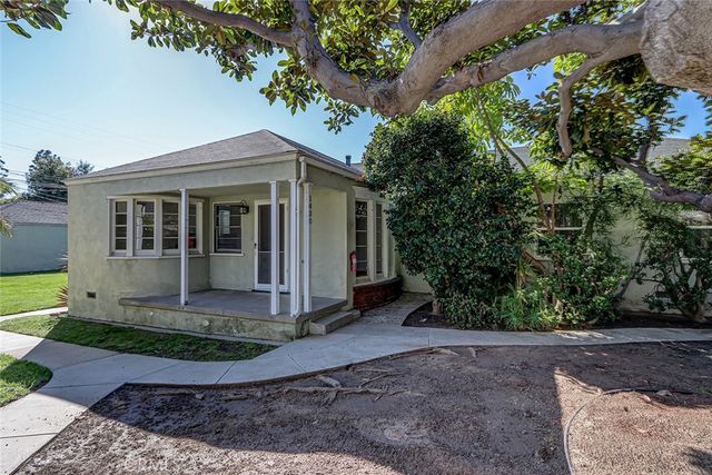 1428 Ocean Park, Santa Monica, CA 90405