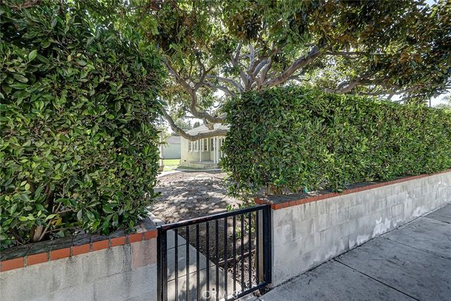 1428 Ocean Park, Santa Monica, CA 90405