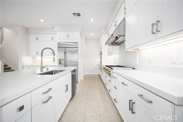 229 Chorus, Irvine, CA 92618