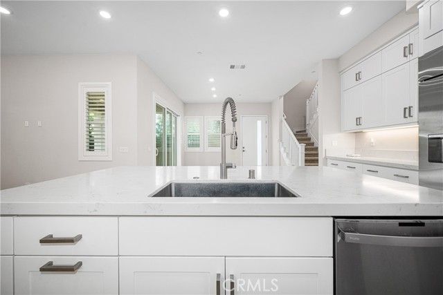 229 Chorus, Irvine, CA 92618