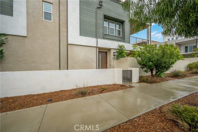 229 Chorus, Irvine, CA 92618
