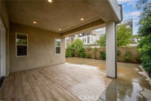 229 Chorus, Irvine, CA 92618