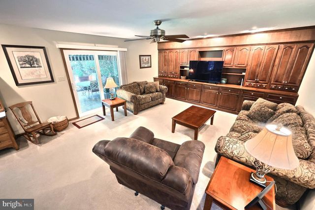 716 ASH DR, Hanover, PA 17331