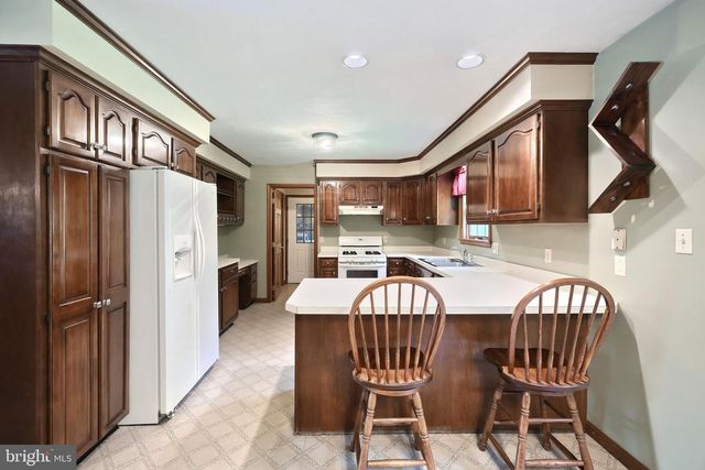 716 ASH DR, Hanover, PA 17331