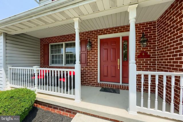 716 ASH DR, Hanover, PA 17331