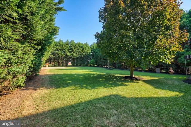 716 ASH DR, Hanover, PA 17331