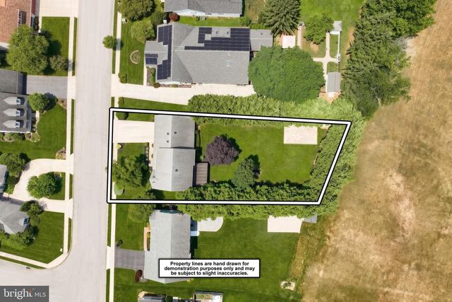 716 ASH DR, Hanover, PA 17331