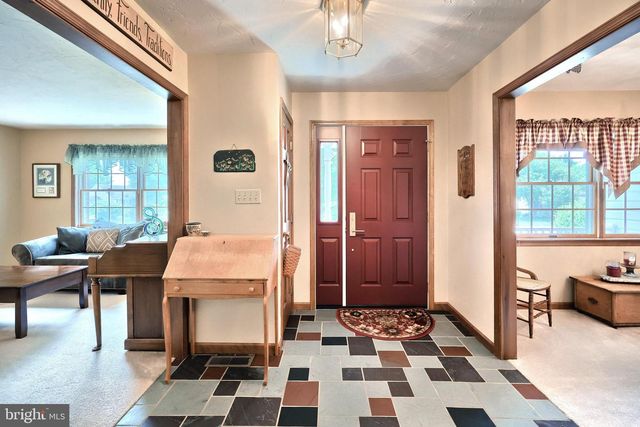 716 ASH DR, Hanover, PA 17331