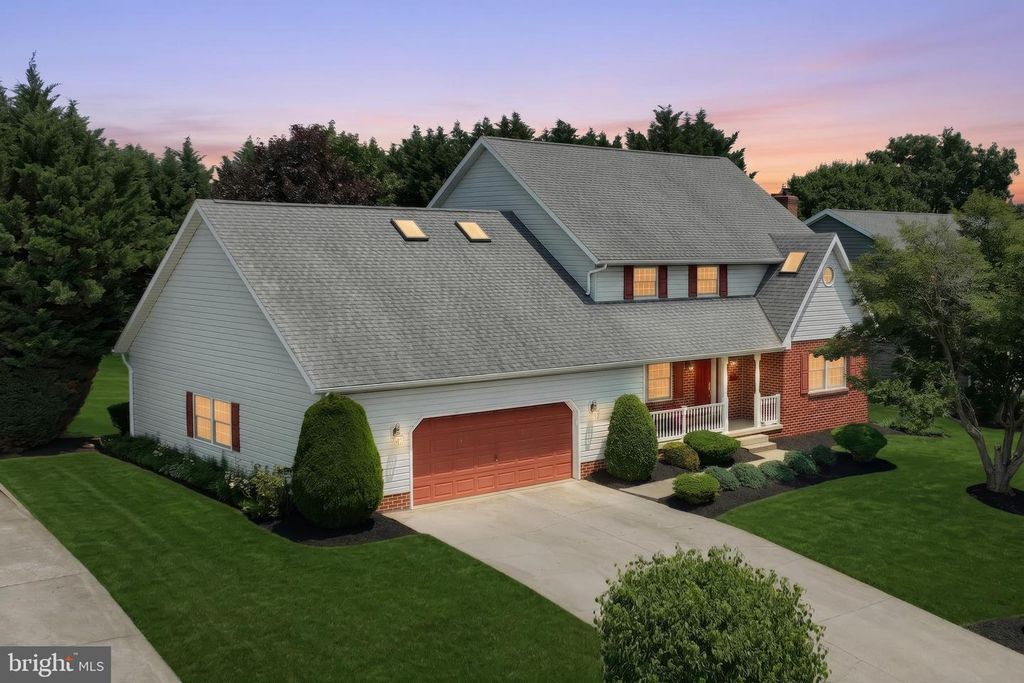 716 ASH DR, Hanover, PA 17331