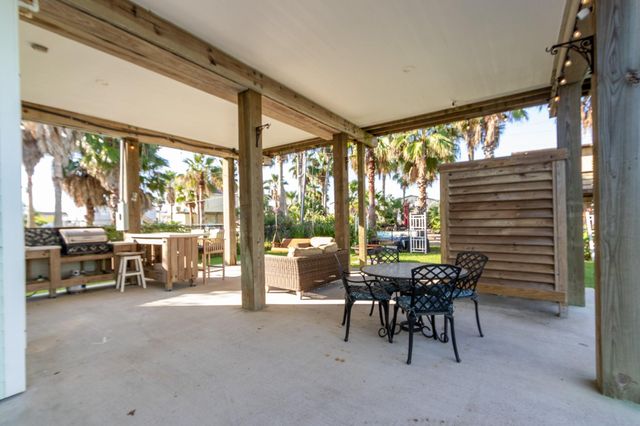 4030 Panola Drive, Galveston, TX 77554