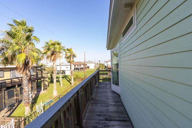 4030 Panola Drive, Galveston, TX 77554