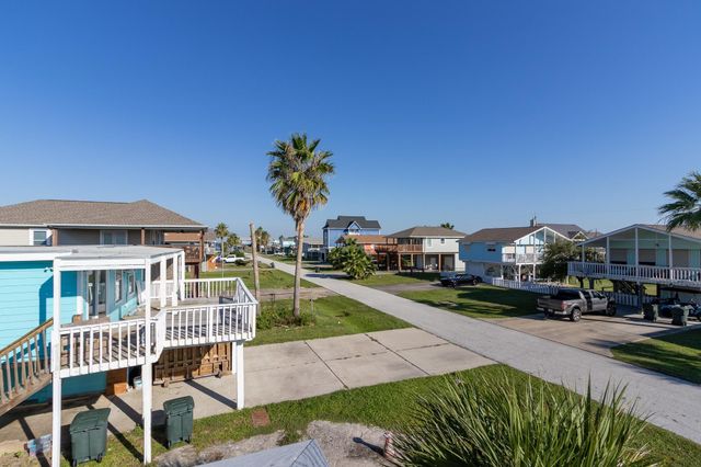 4030 Panola Drive, Galveston, TX 77554