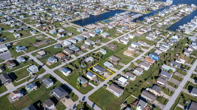 4030 Panola Drive, Galveston, TX 77554