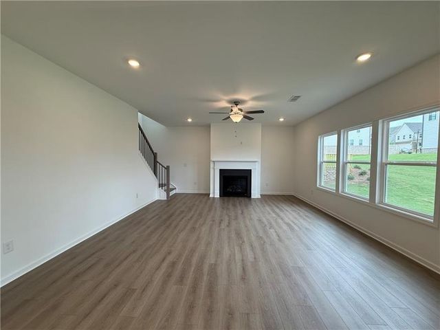 5449 Hargrove Way, Flowery Branch, GA 30542