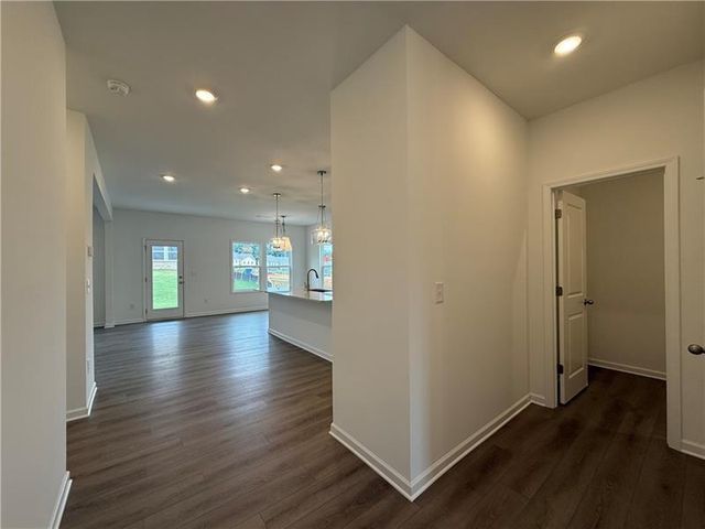 5449 Hargrove Way, Flowery Branch, GA 30542