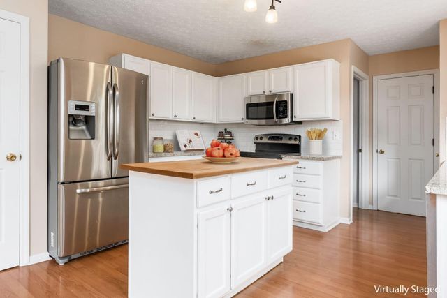 908 Portlock Drive, Columbus, OH 43228