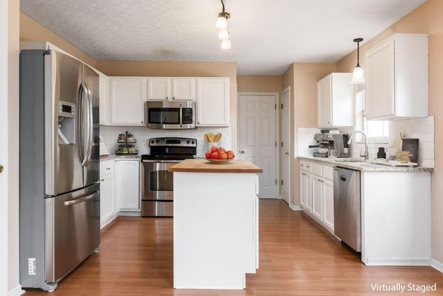 908 Portlock Drive, Columbus, OH 43228