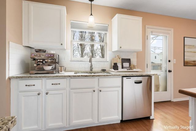 908 Portlock Drive, Columbus, OH 43228