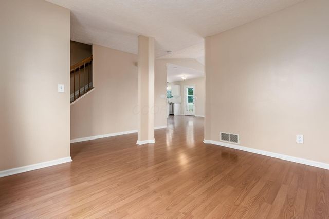 908 Portlock Drive, Columbus, OH 43228