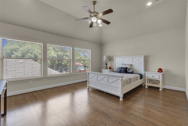 2407 Knight Street, Dallas, TX 75219