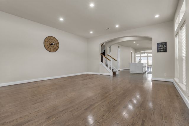 2407 Knight Street, Dallas, TX 75219