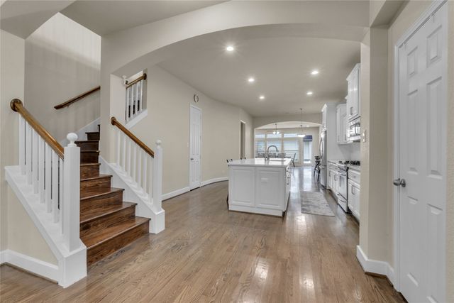 2407 Knight Street, Dallas, TX 75219