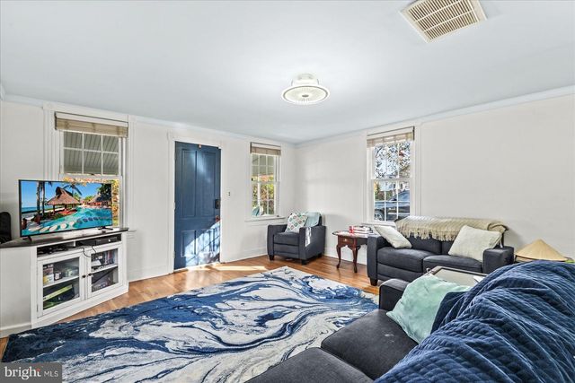 301 BANCROFT AVE, Colonial Beach, VA 22443